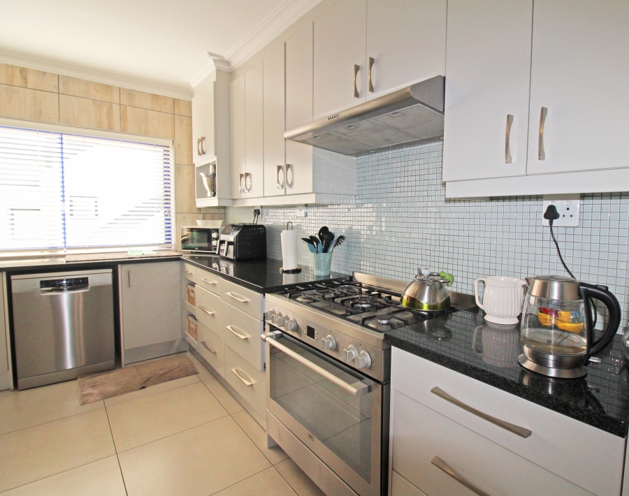 4 Bedroom Property for Sale in Blue Lagoon Western Cape